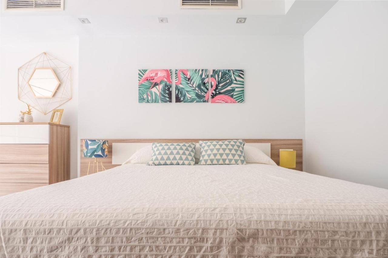 El Ventero Apartment - Elegante Apt Para 5 Con Terraza, Wi-Fi Y Aparcamiento En La Calle Camarma de Esteruelas Luaran gambar